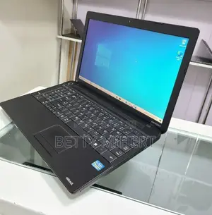 New Laptop Toshiba Satellite C665 4GB Intel Core I5 HDD 500GB