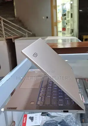 New Laptop Lenovo Yoga C740 8GB Intel Core I7 SSD 512GB