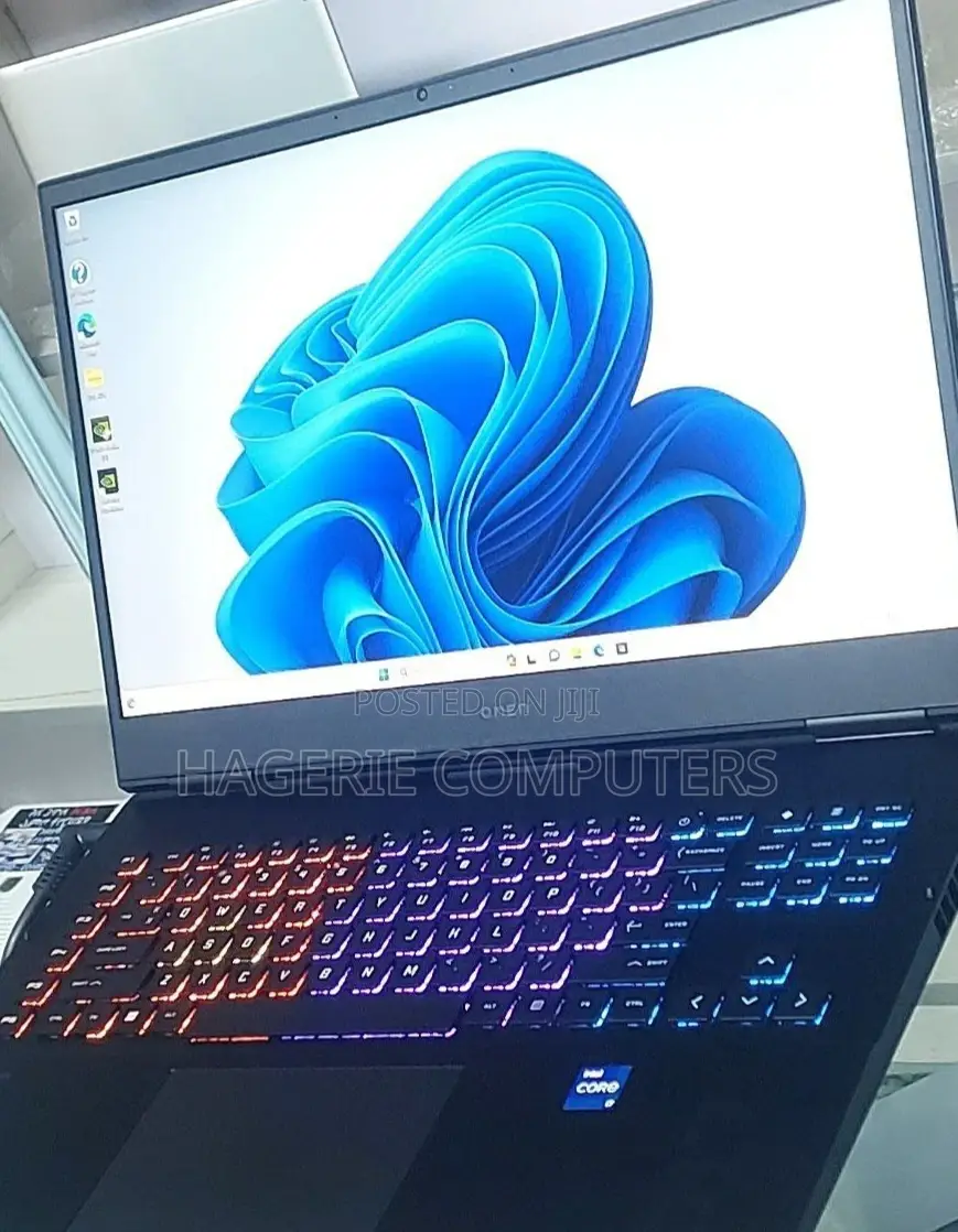 New Laptop HP Omen 17 16GB Intel Core I7 SSD 1T