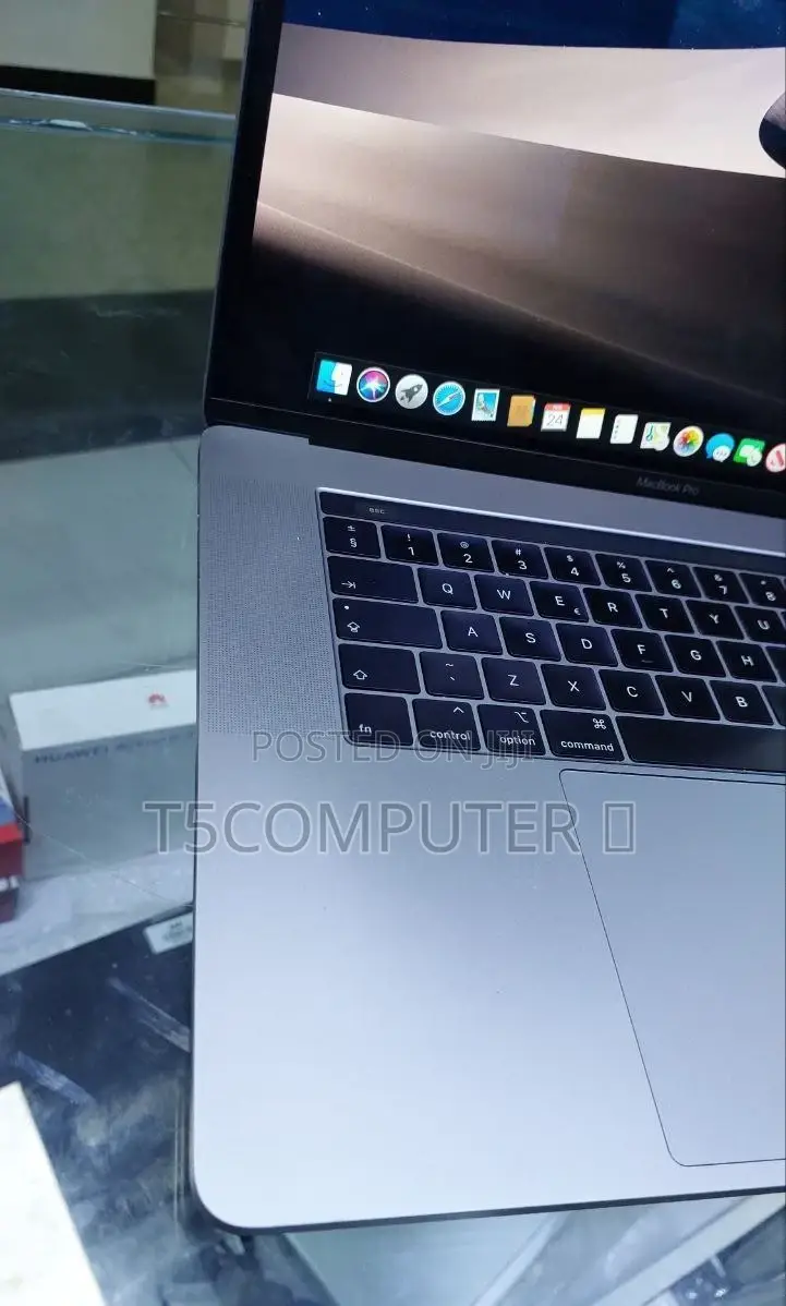 New Laptop Apple MacBook Pro 2019 32GB Intel Core I9 SSD 1T