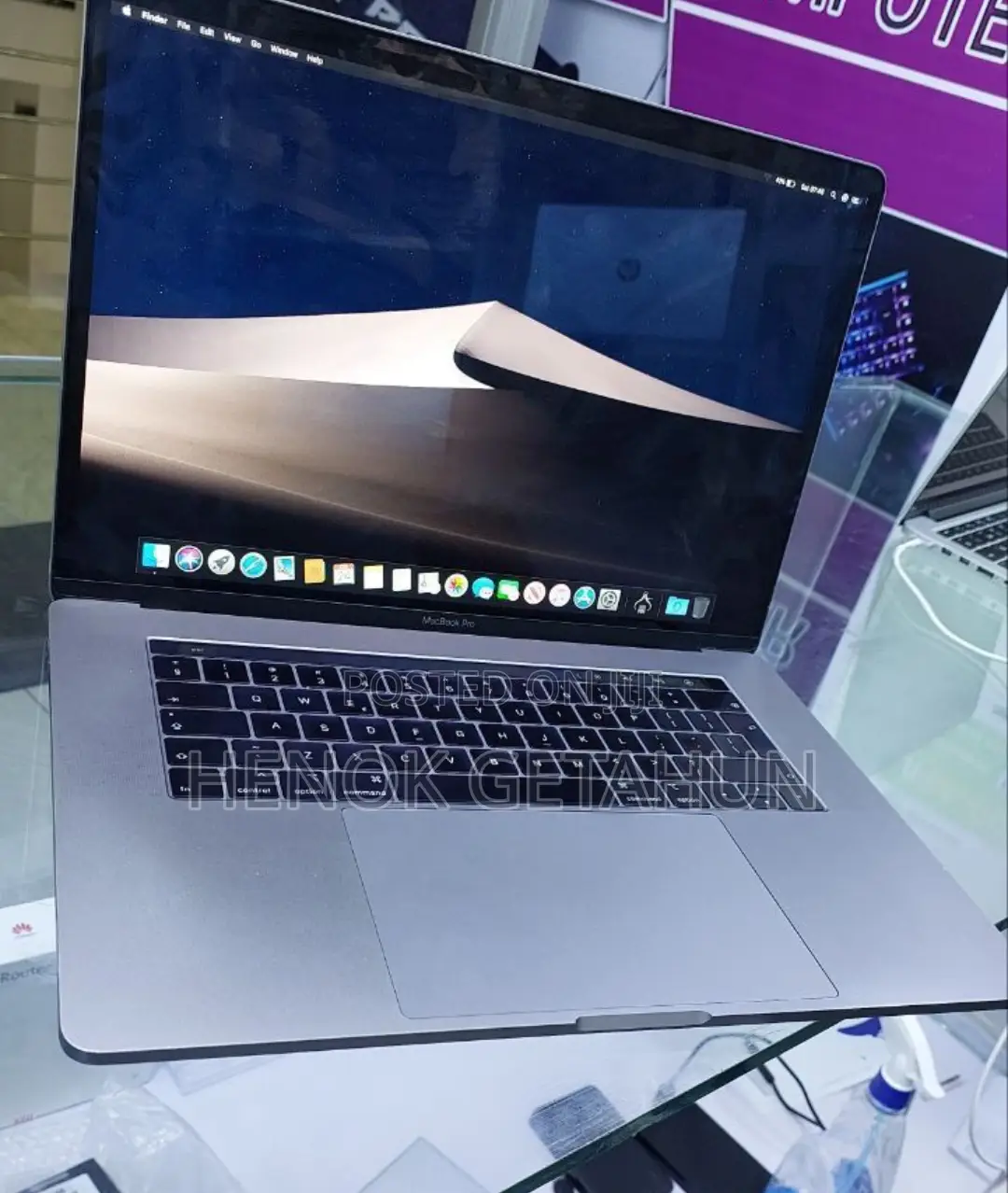 New Laptop Apple MacBook Pro 2019 32GB AMD Ryzen 9 SSD 1T