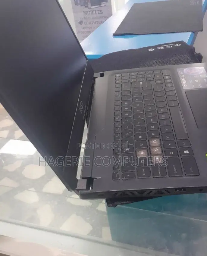 New Laptop MSI 16GB Intel Core I7 SSD 512GB