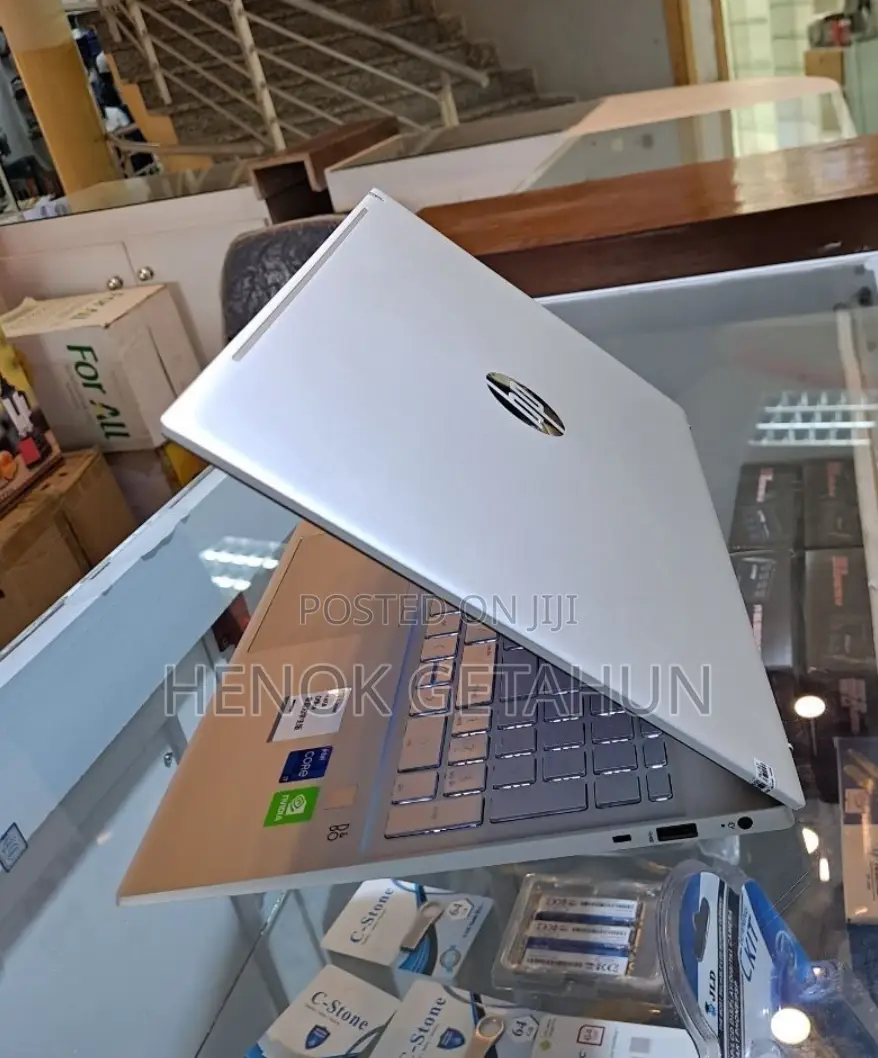 New Laptop HP Pavilion 15 16GB Intel Core I7 SSD 512GB