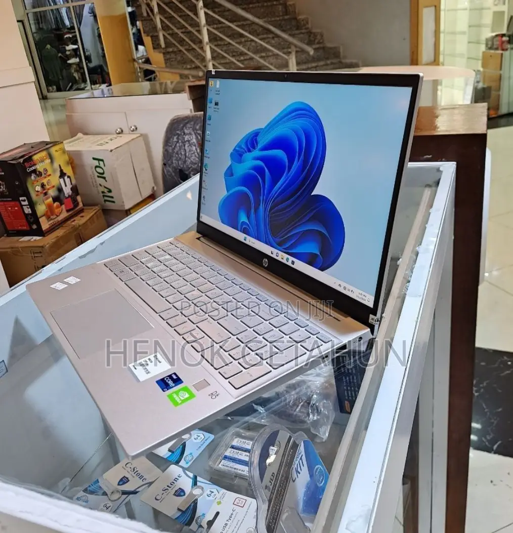 New Laptop HP Pavilion 15 16GB Intel Core I7 SSD 512GB
