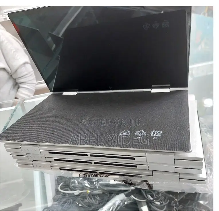 New Laptop HP Envy X360 8GB Intel Core I7 SSD 512GB
