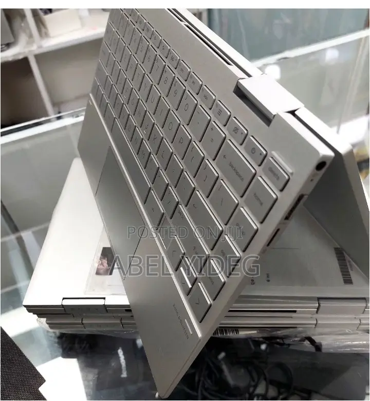 New Laptop HP Envy X360 8GB Intel Core I7 SSD 512GB