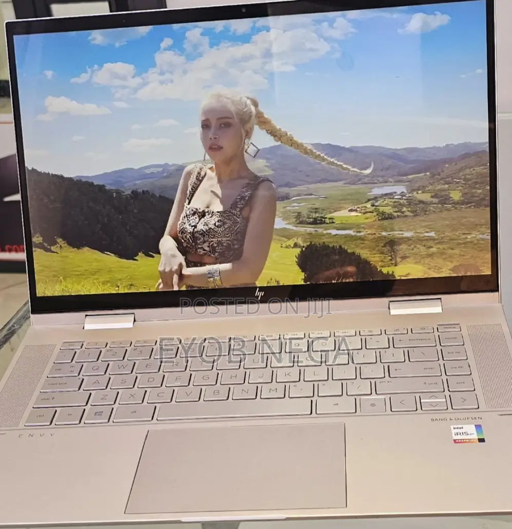 New Laptop HP Envy X360 16GB Intel Core I5 SSD 512GB