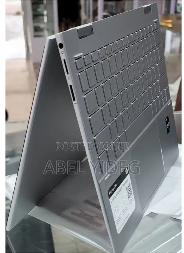 New Laptop HP Envy X360 8GB Intel Core I7 SSD 512GB