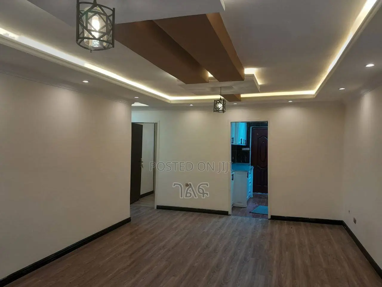 4bdrm Villa in የአያት ቪላ የታደሰ 290 ካሬ, Bole for sale