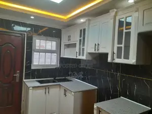 4bdrm Villa in የአያት ቪላ የታደሰ 290 ካሬ, Bole for sale