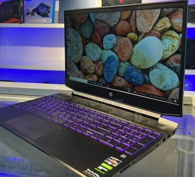 New Laptop HP Pavilion 15t 8GB Intel Core I7 SSD 256GB