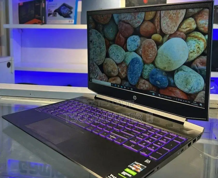 New Laptop HP Pavilion 15t 8GB Intel Core I7 SSD 256GB