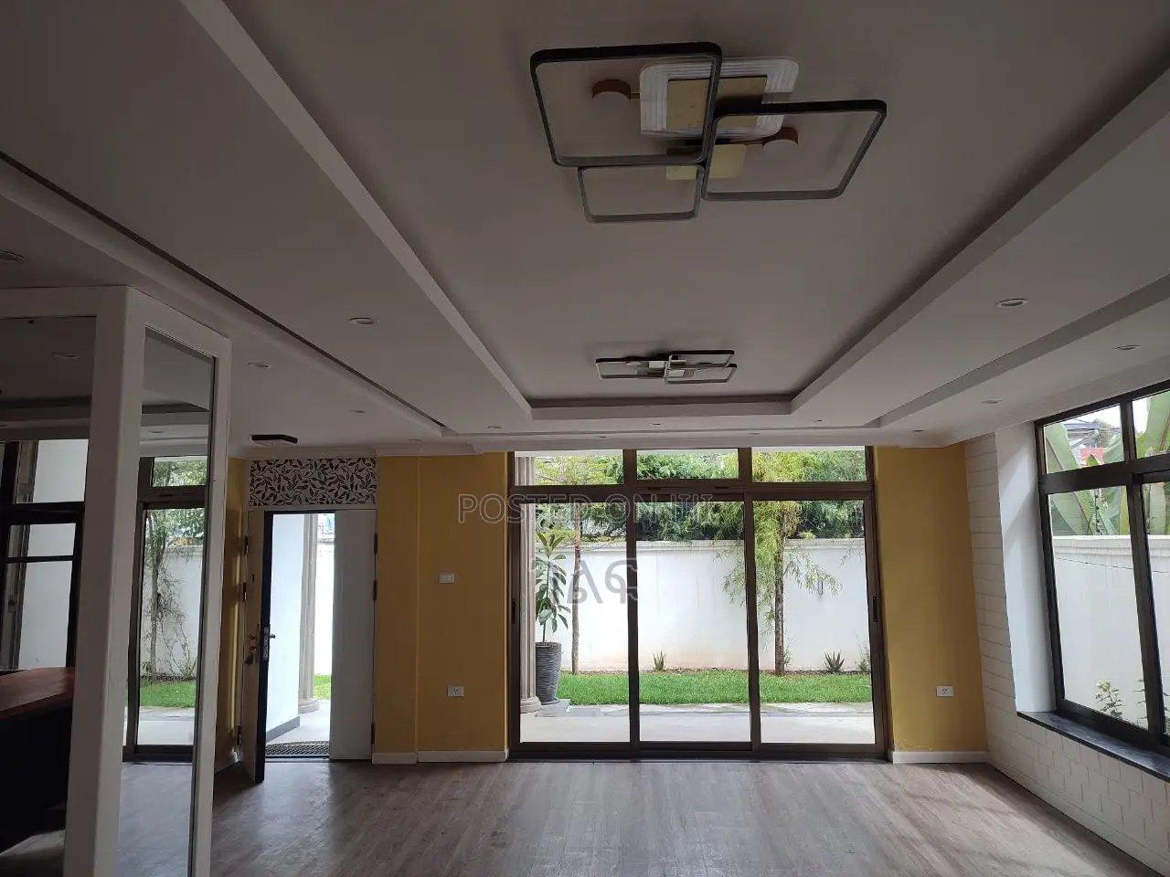 4bdrm House in አያት አዲስ መንደር ኮምፓውንድ, Bole for sale