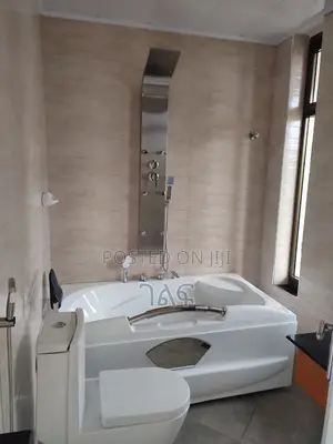 3bdrm Apartment in ካዛንቺስ ቅንጡ አፓርትመንት, Bole for sale