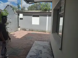 3bdrm Villa in የሚሸጥ ቪላ አያት ግቢ, Bole for sale