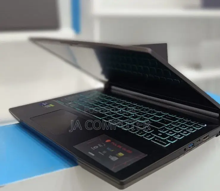 New Laptop MSI GL63 8RD 16GB Intel Core I9 SSD 1T