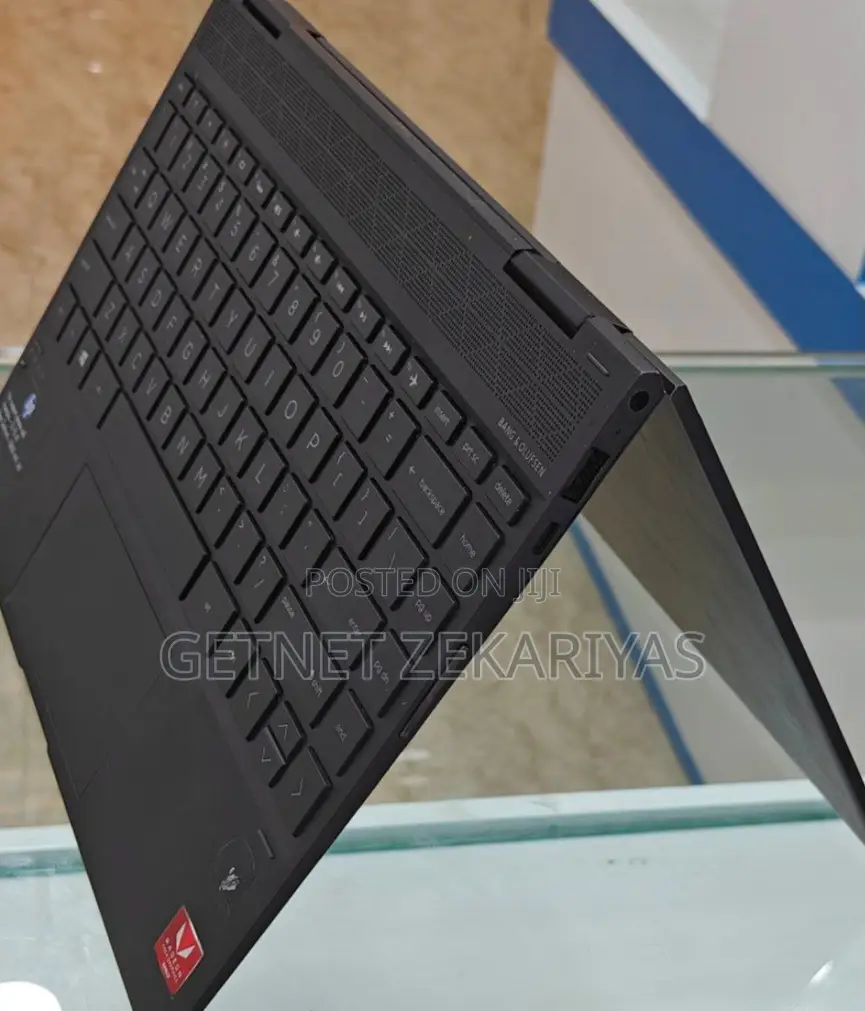 New Laptop HP Envy X360 8GB AMD Ryzen 5 SSD 512GB