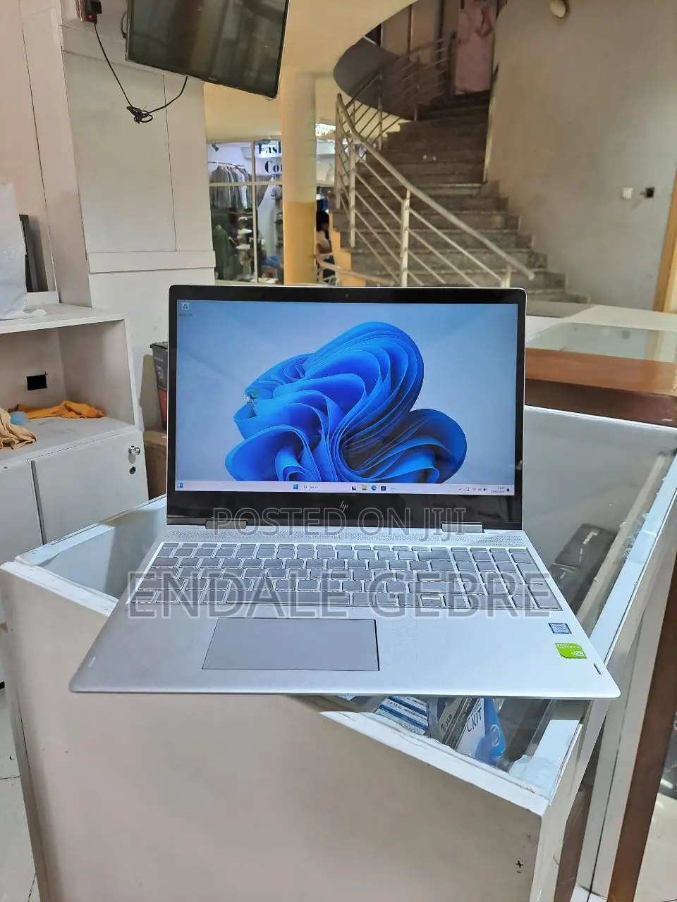 New Laptop HP Envy X360 8GB Nvidia SSD 512GB