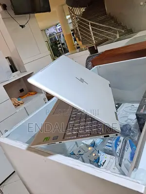 New Laptop HP Envy X360 8GB Nvidia SSD 512GB