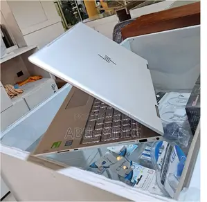 New Laptop HP Envy X360 8GB Intel Core I7 SSD 512GB