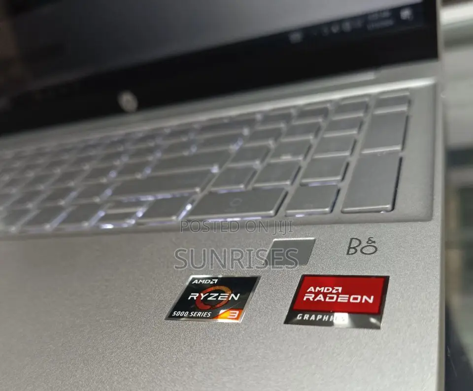 New Laptop HP Pavilion 15 8GB AMD Ryzen 5 SSD 256GB