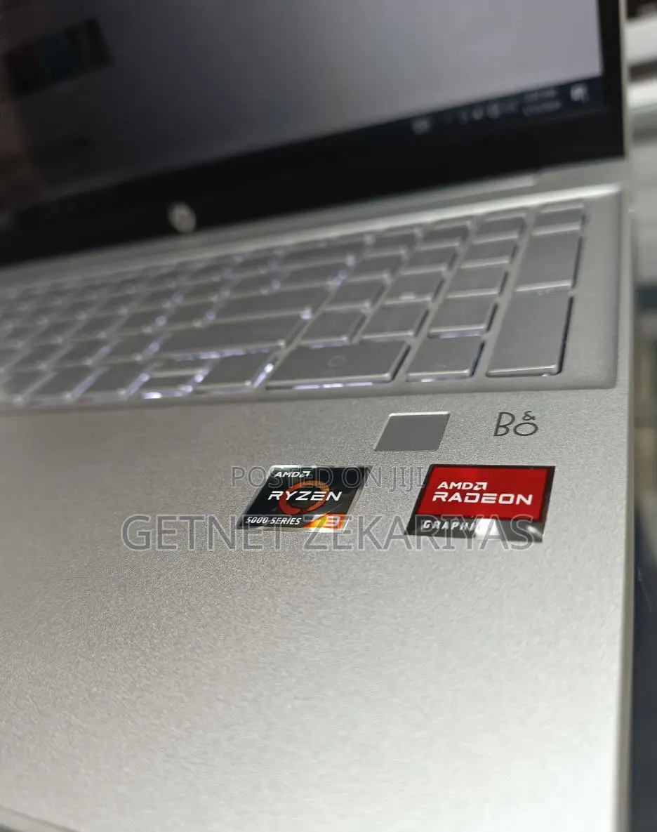 New Laptop HP Pavilion 15 8GB AMD Ryzen 3 SSD 256GB