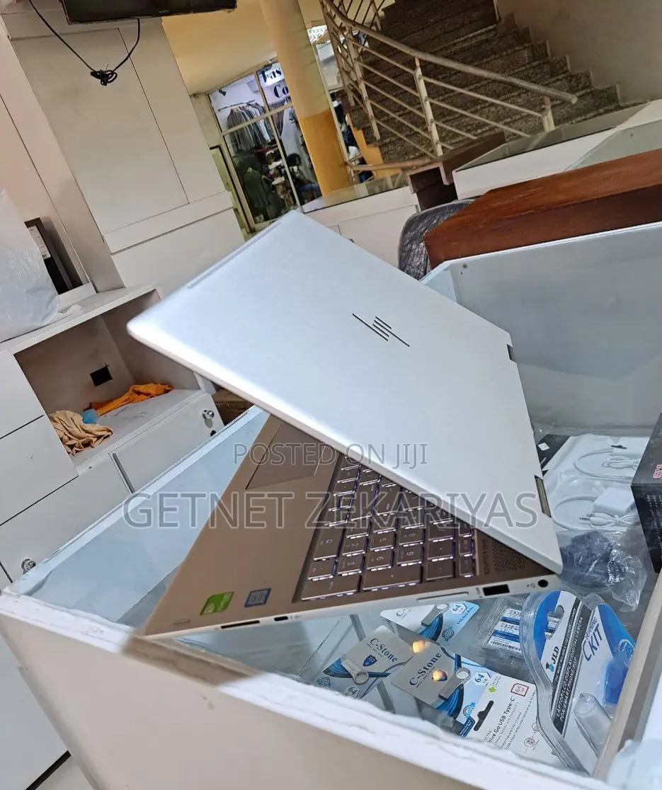 New Laptop HP Envy 15 8GB Intel Core I5 SSD 512GB