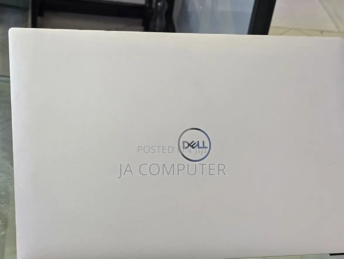 New Laptop Dell XPS 15 16GB Intel Core I9 SSD 512GB