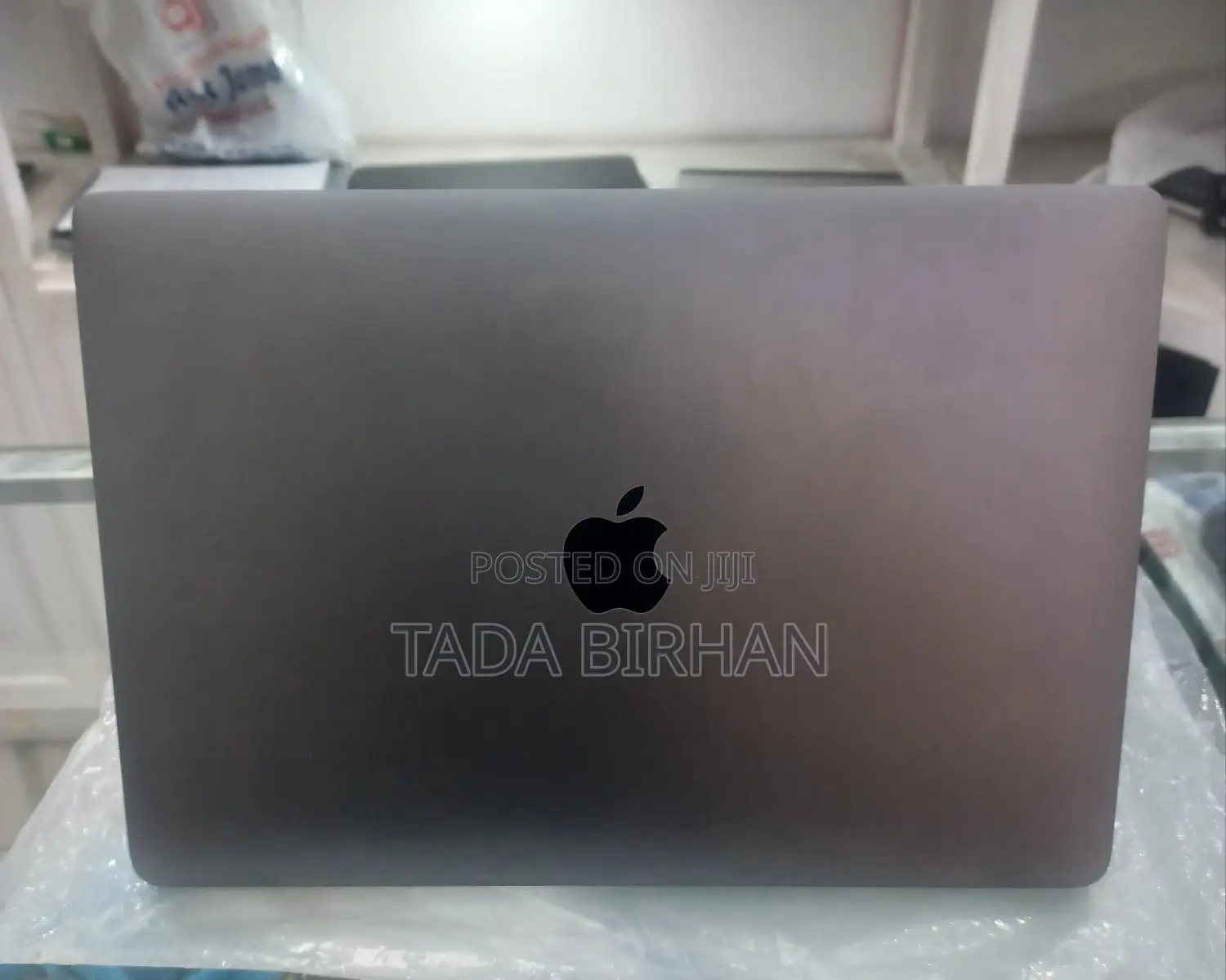 New Laptop Apple MacBook Pro 2017 8GB Intel Core I5 SSD 512GB