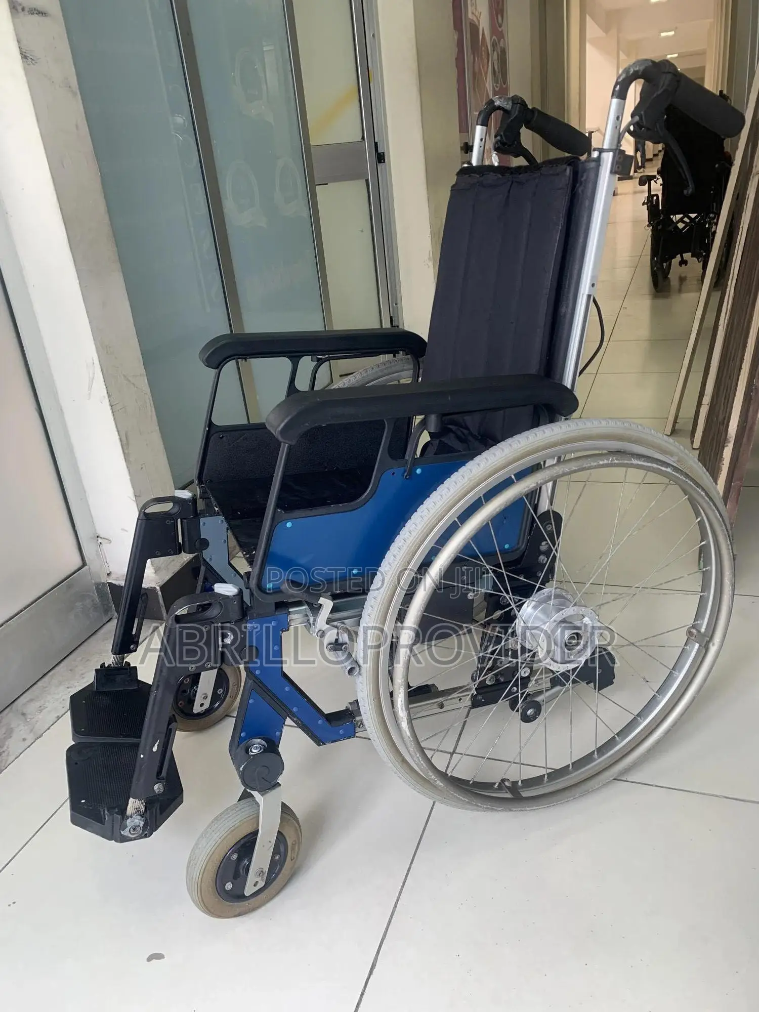 Is a Lightweight Wheelchair|Comfortable Wheelchair|Second