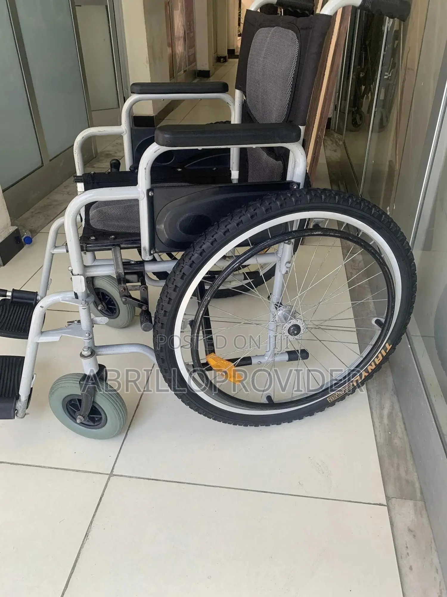 Aluminium Quick Release Self Propelled Wheelchair|Wheelchair