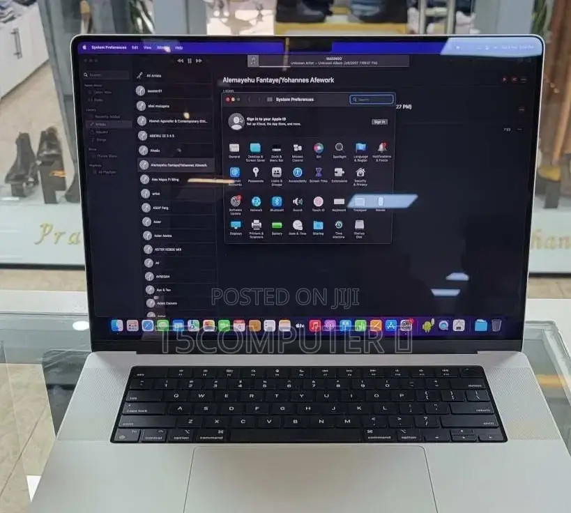 New Laptop Apple MacBook Pro M1 32GB Intel Core I7 SSD 512GB
