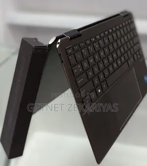 Photo - New Laptop HP Spectre 16GB Intel Core I7 SSD 1T