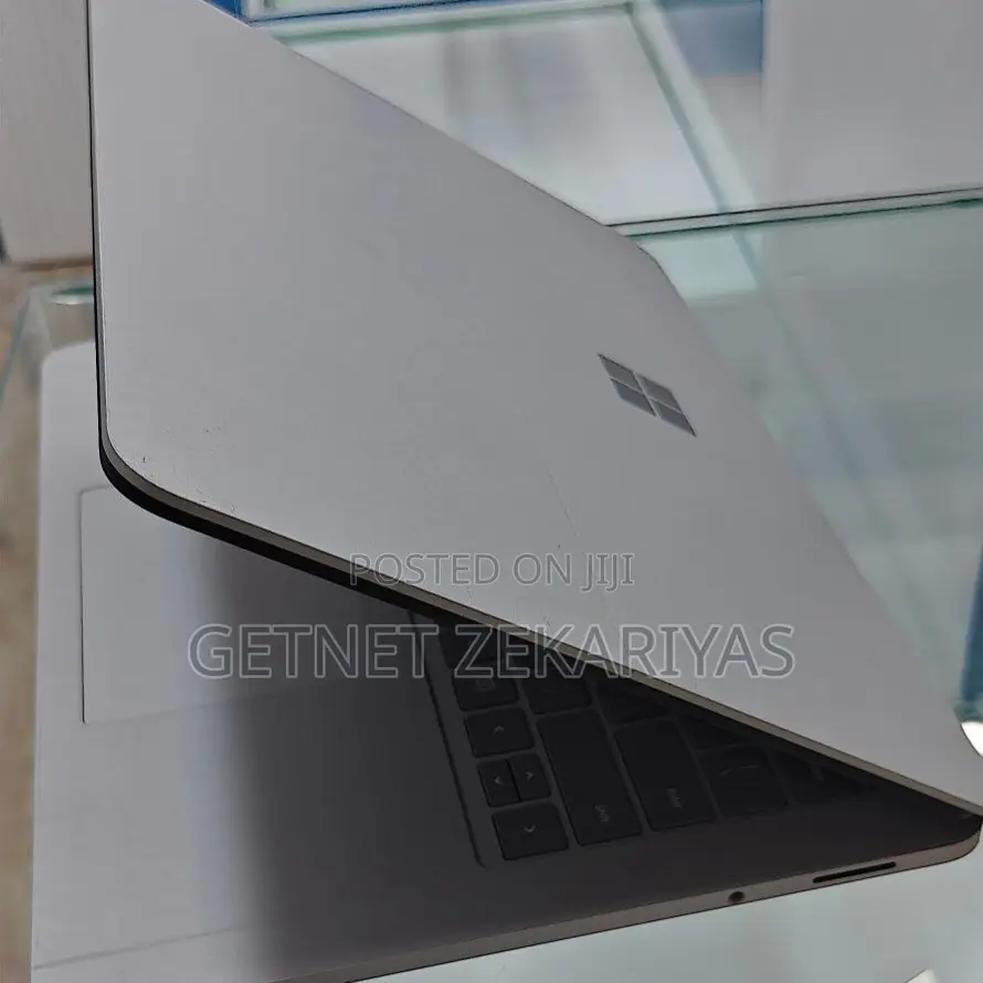 New Laptop Microsoft Surface Pro 9 16GB Intel Core I7 SSD 1T