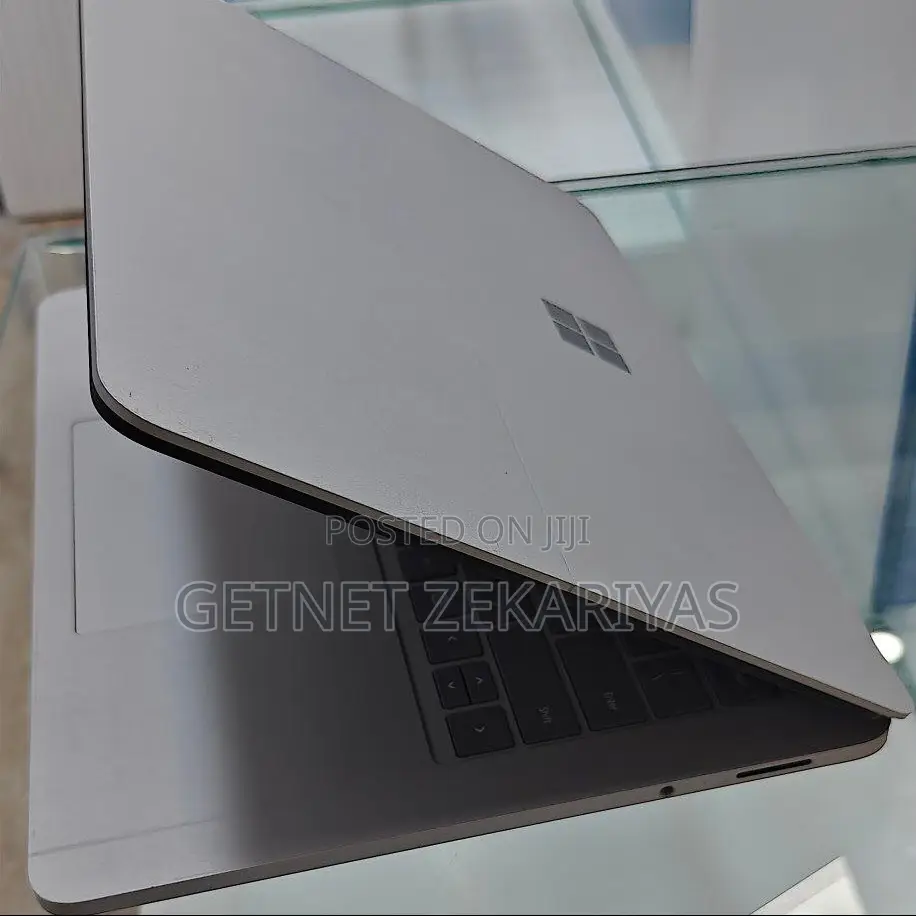 New Laptop Microsoft Surface Pro 9 16GB Intel Core I7 SSD 1T