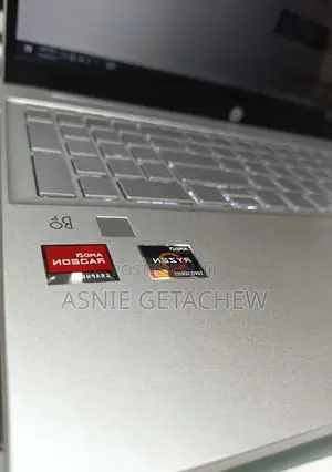 New Laptop HP Pavilion 15 8GB Intel Core I5 SSD 256GB