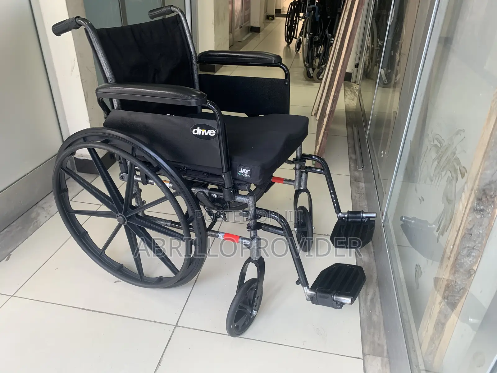 Strongback Ergonomic Lightweight Manual Wheelchair | 1800whe