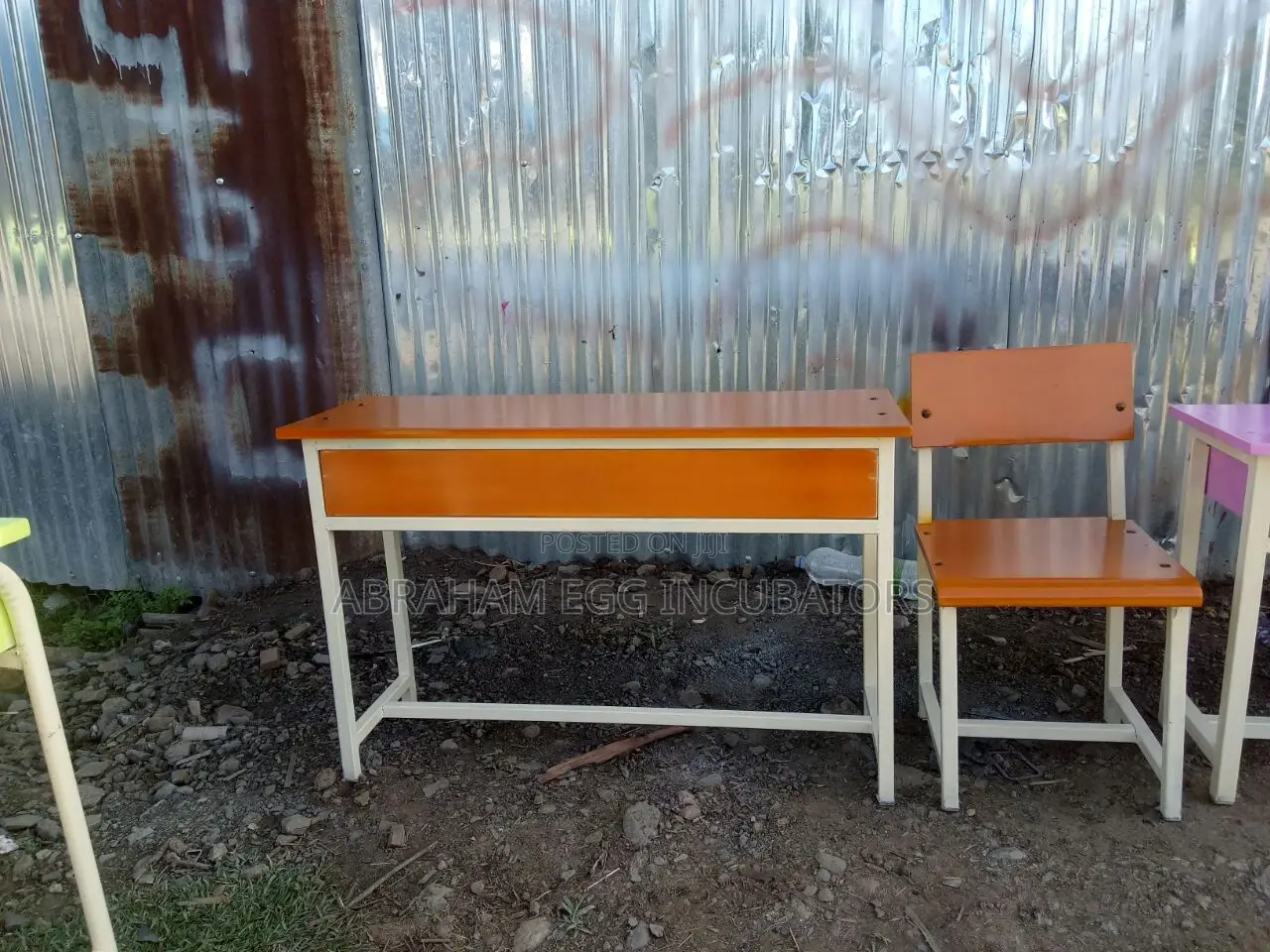 የተማሪዎች ወንበር እና ጠረዼዛ Students Chair Anf Table