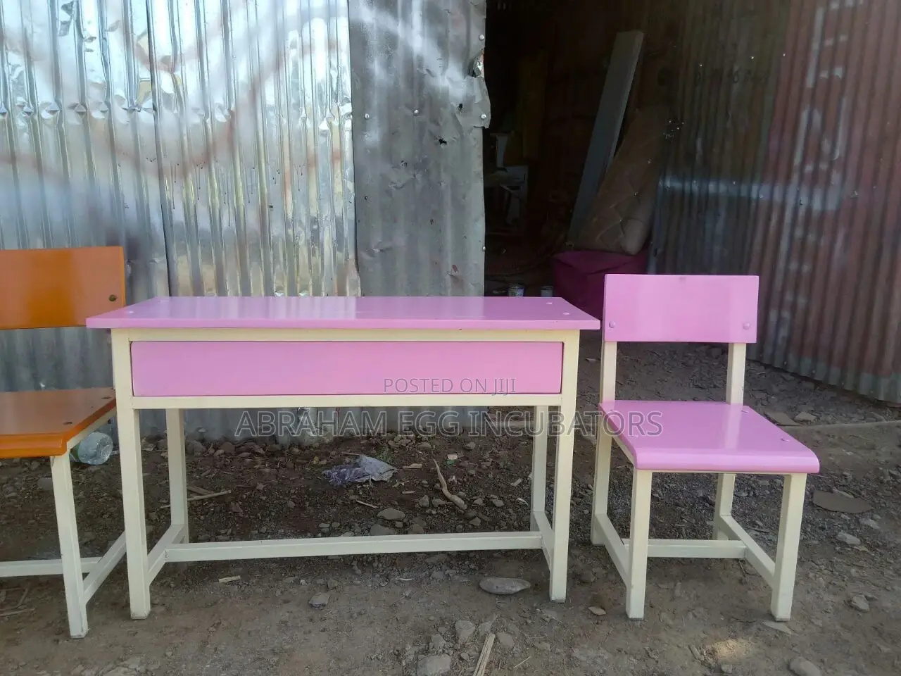 የተማሪዎች ወንበር እና ጠረዼዛ Students Chair Anf Table