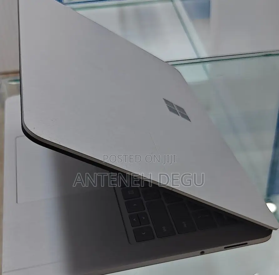 New Laptop Microsoft Surface Pro 9 16GB Intel Core I7 SSD 1T