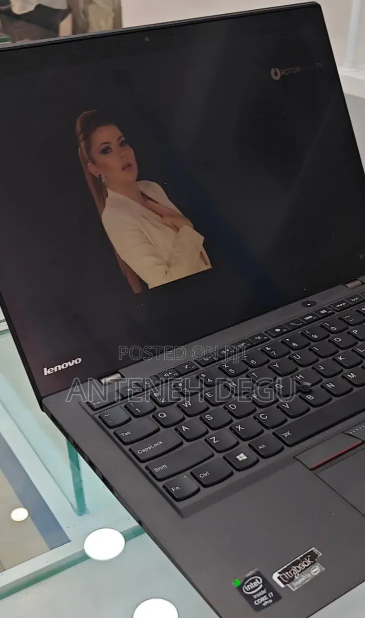 New Laptop Lenovo ThinkPad X1 Carbon 8GB Intel Core I7 SSD 256GB