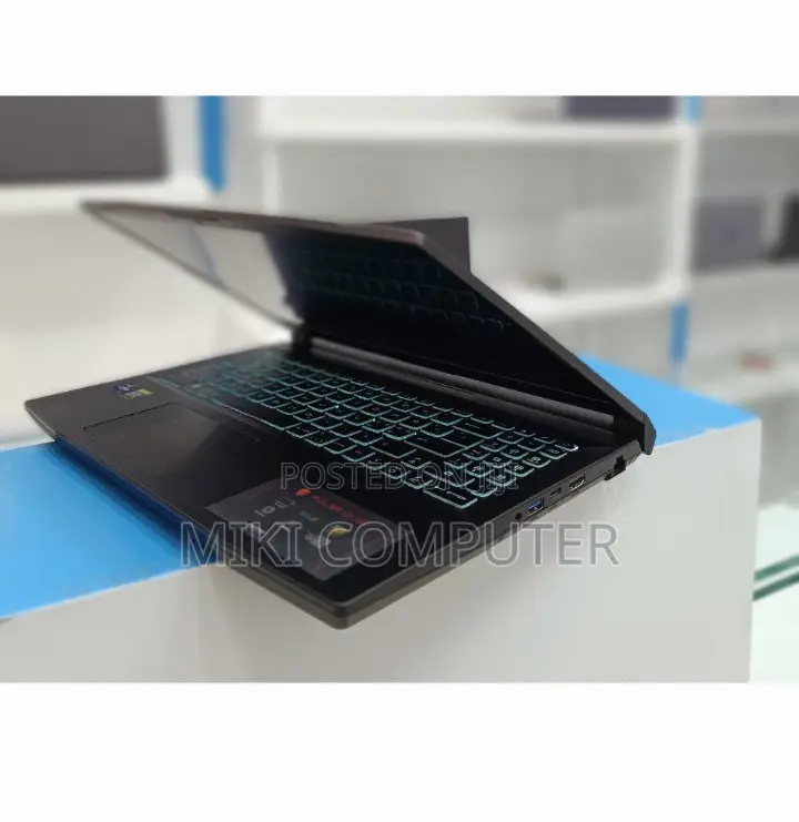 New Laptop MSI Pulse GL66 16GB Intel Core i7 SSD 1T