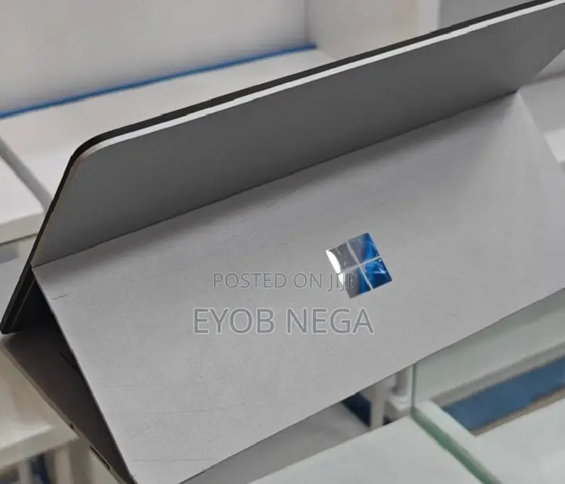 New Laptop Microsoft Surface 16GB Intel Core I7 SSD 1T