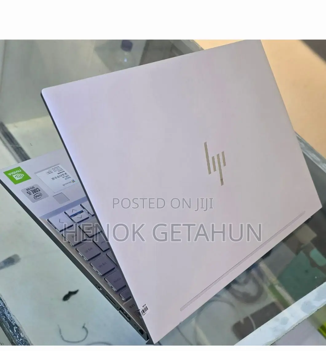 New Laptop HP Envy X360 8GB Intel Core I5 SSD 512GB