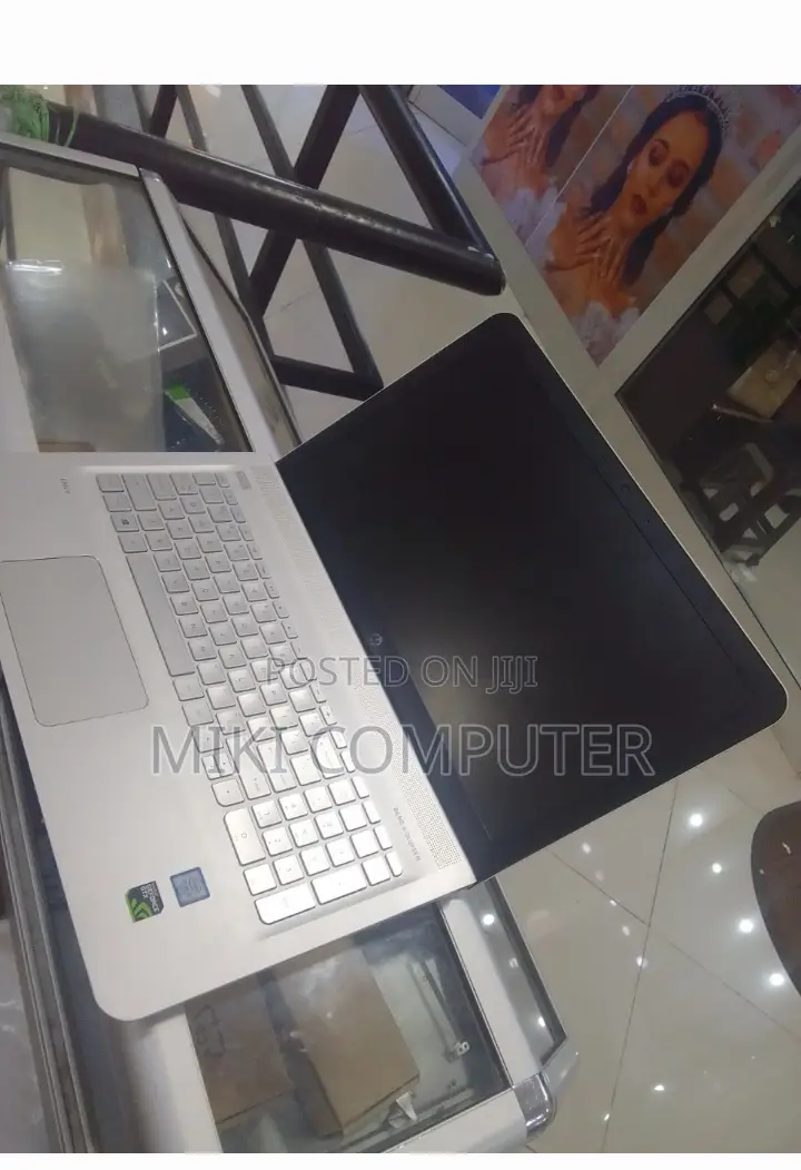 New Laptop HP Envy 13 8GB Intel Core I5 HDD+SSD 1T