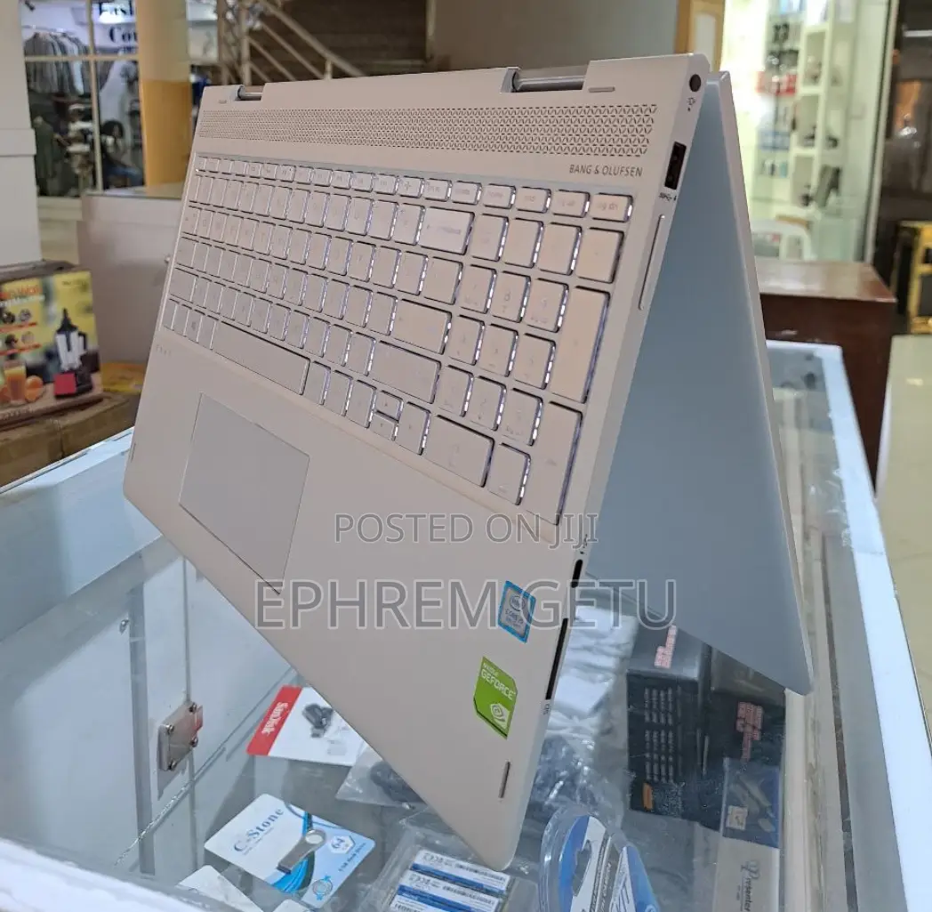 New Laptop HP Envy X360 8GB Intel Core I5 SSD 512GB