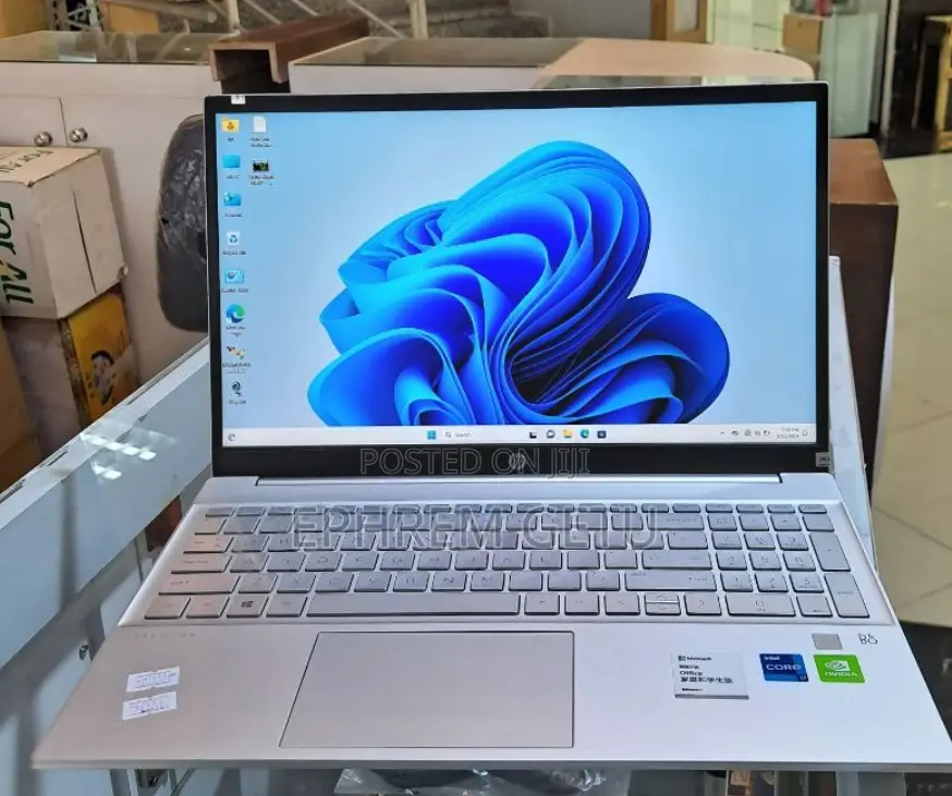 New Laptop HP Pavilion 15 16GB Intel Core I7 SSD 512GB
