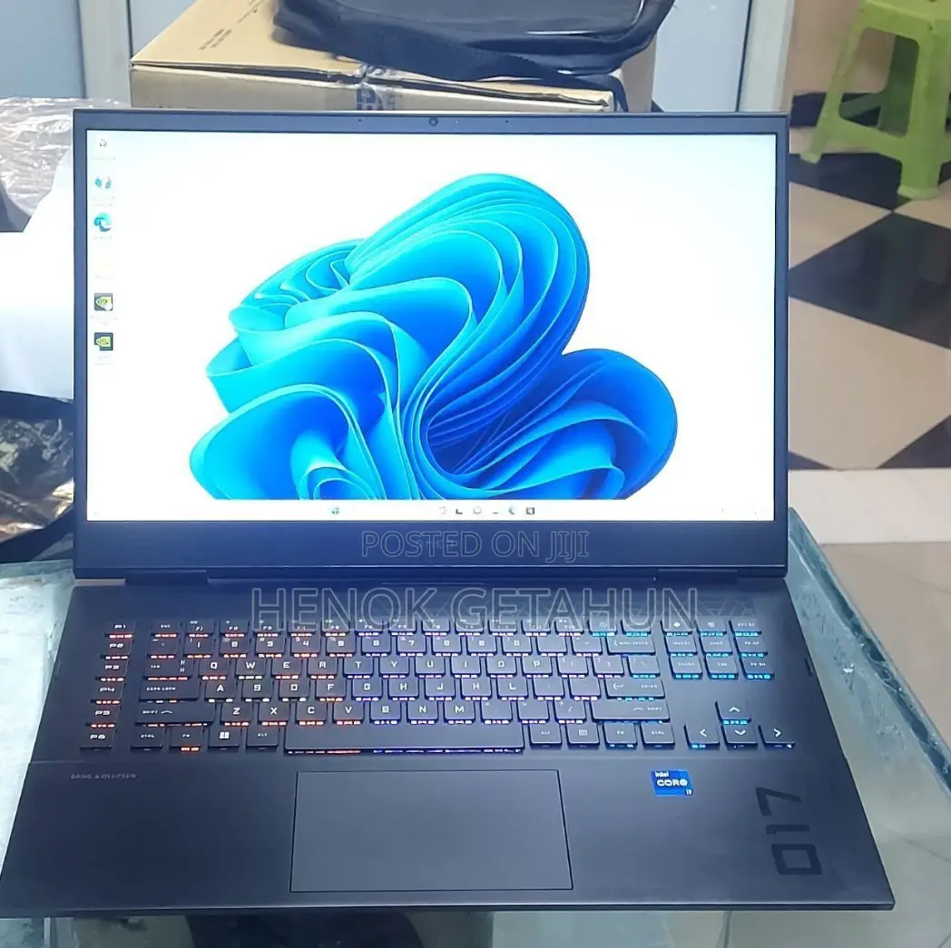 New Laptop HP Omen 17t 16GB Intel Core I7 SSD 1T