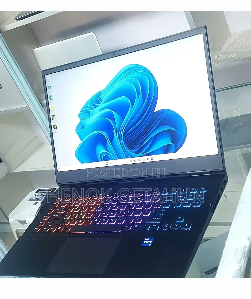 New Laptop HP Omen 17t 16GB Intel Core I7 SSD 1T