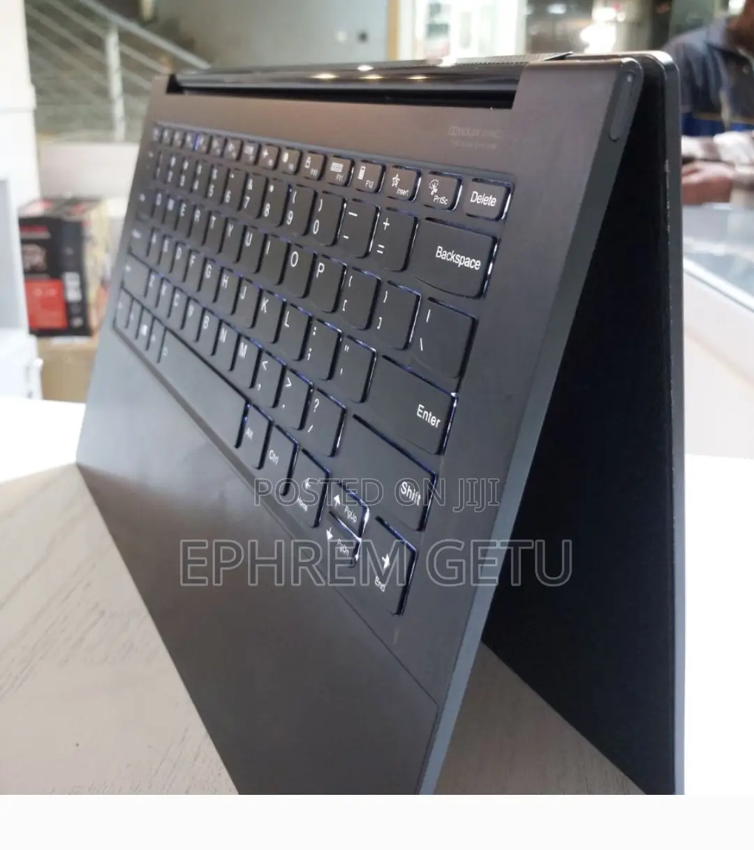 New Laptop Lenovo Yoga 910 16GB Intel Core I7 SSD 512GB